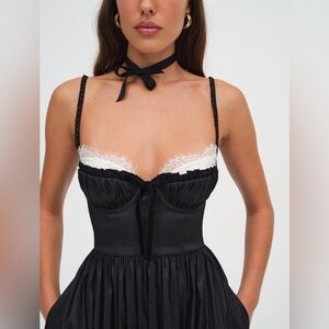 Doris Midi Dress.size xs.used once for photo shutting